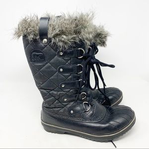 Sorel tall tofino boots
